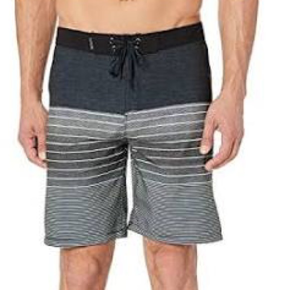 🛍 NWT Hurley Bird Rock Men's 20" Boardshorts - Picture 8 of 8